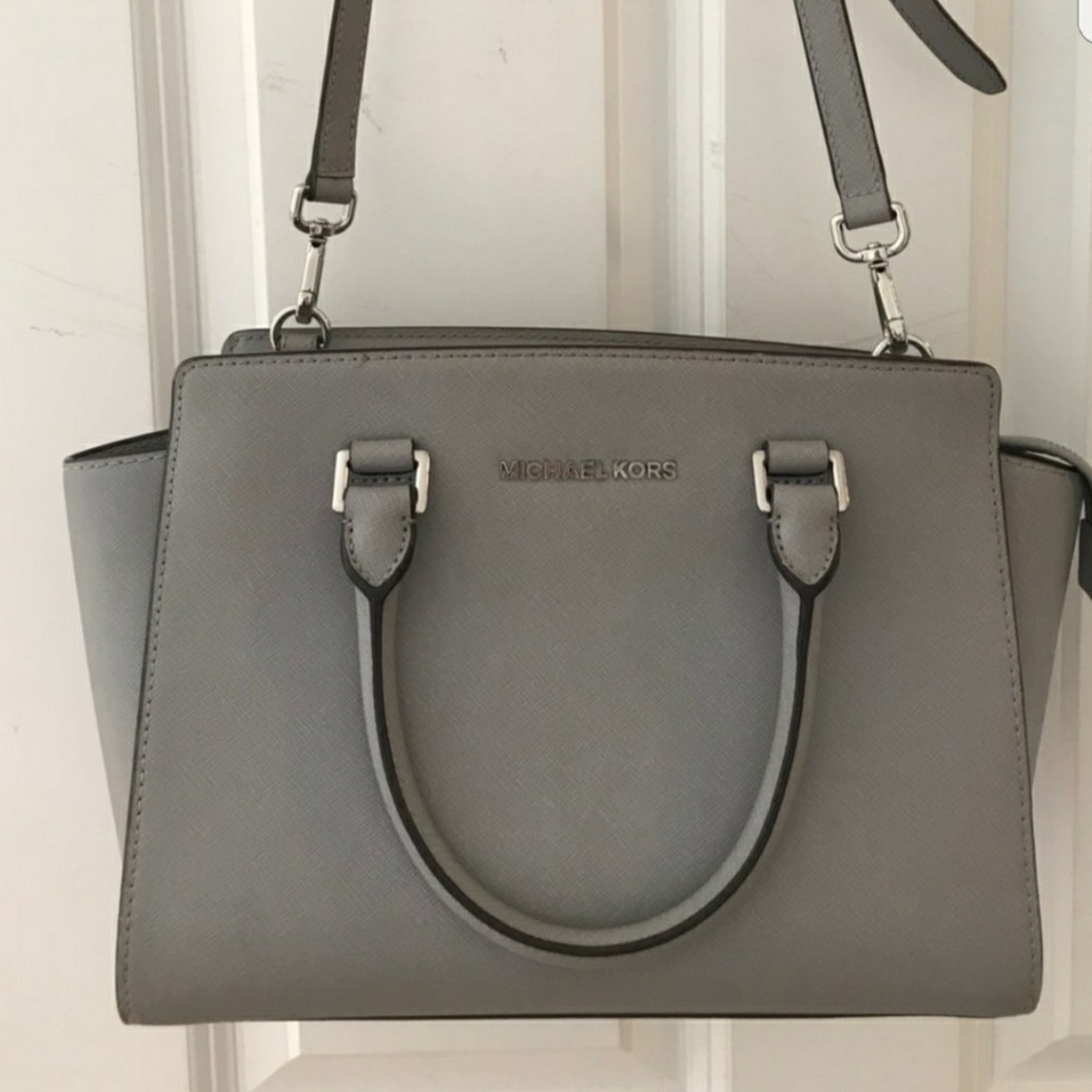 Micheal kors purse